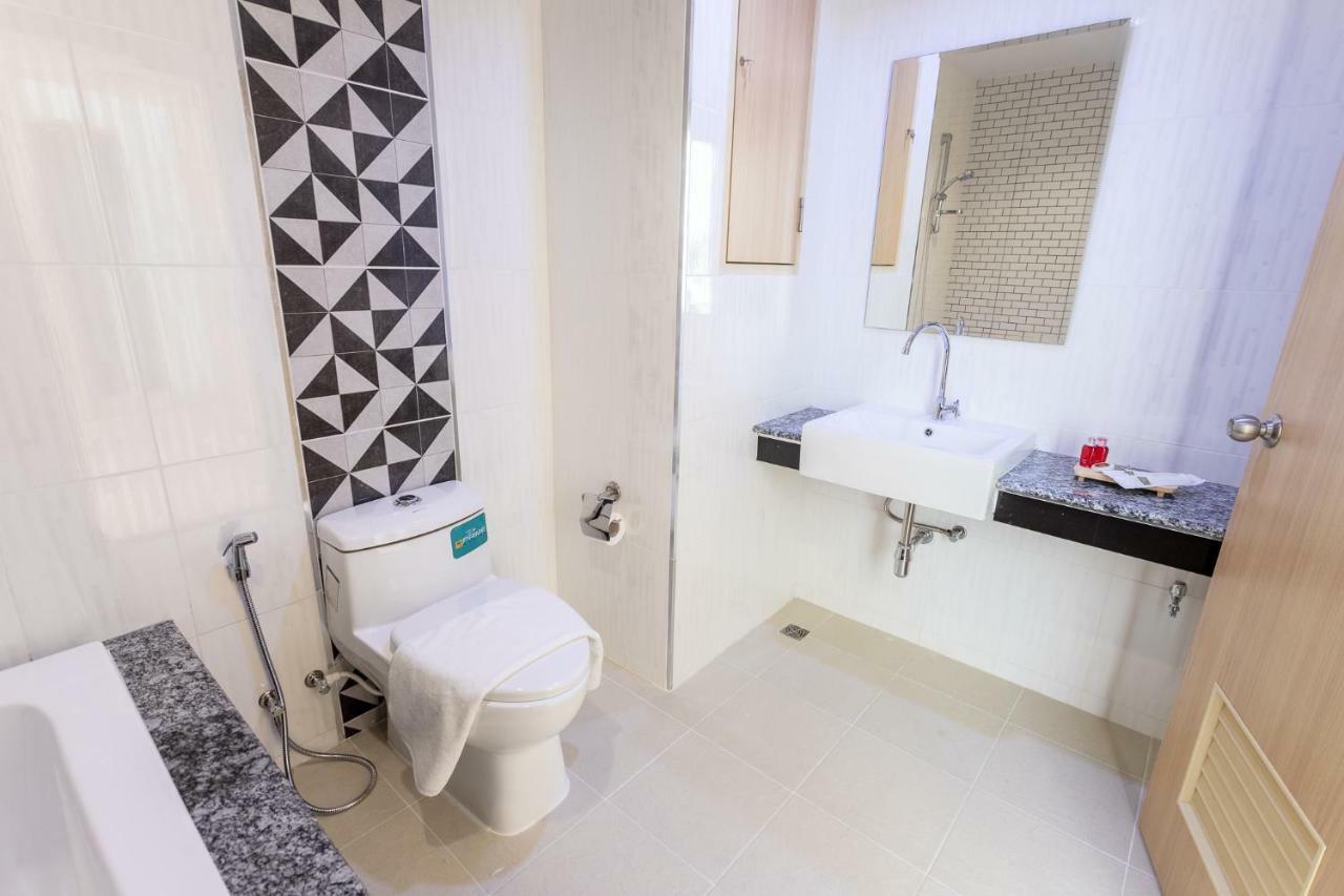 O2 Hotel Lopburi Luaran gambar